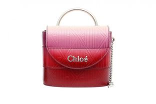 派對(duì)最搶眼 盤(pán)點(diǎn)5款絕美圣誕紅精品包